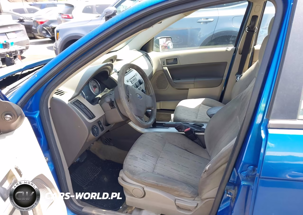 2010 Ford Focus Se VIN:1FAHP3FN7AW242193 - 5