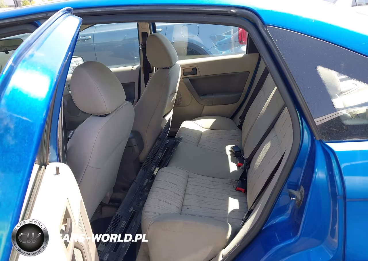 2010 Ford Focus Se VIN:1FAHP3FN7AW242193 - 8