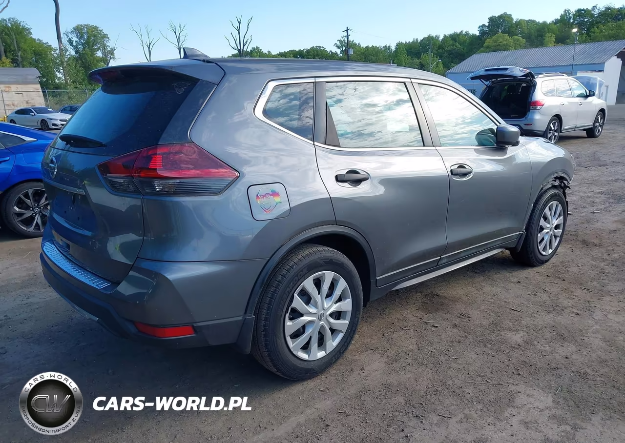 2018 Nissan Rogue S VIN:5N1AT2MT3JC770202 - 4