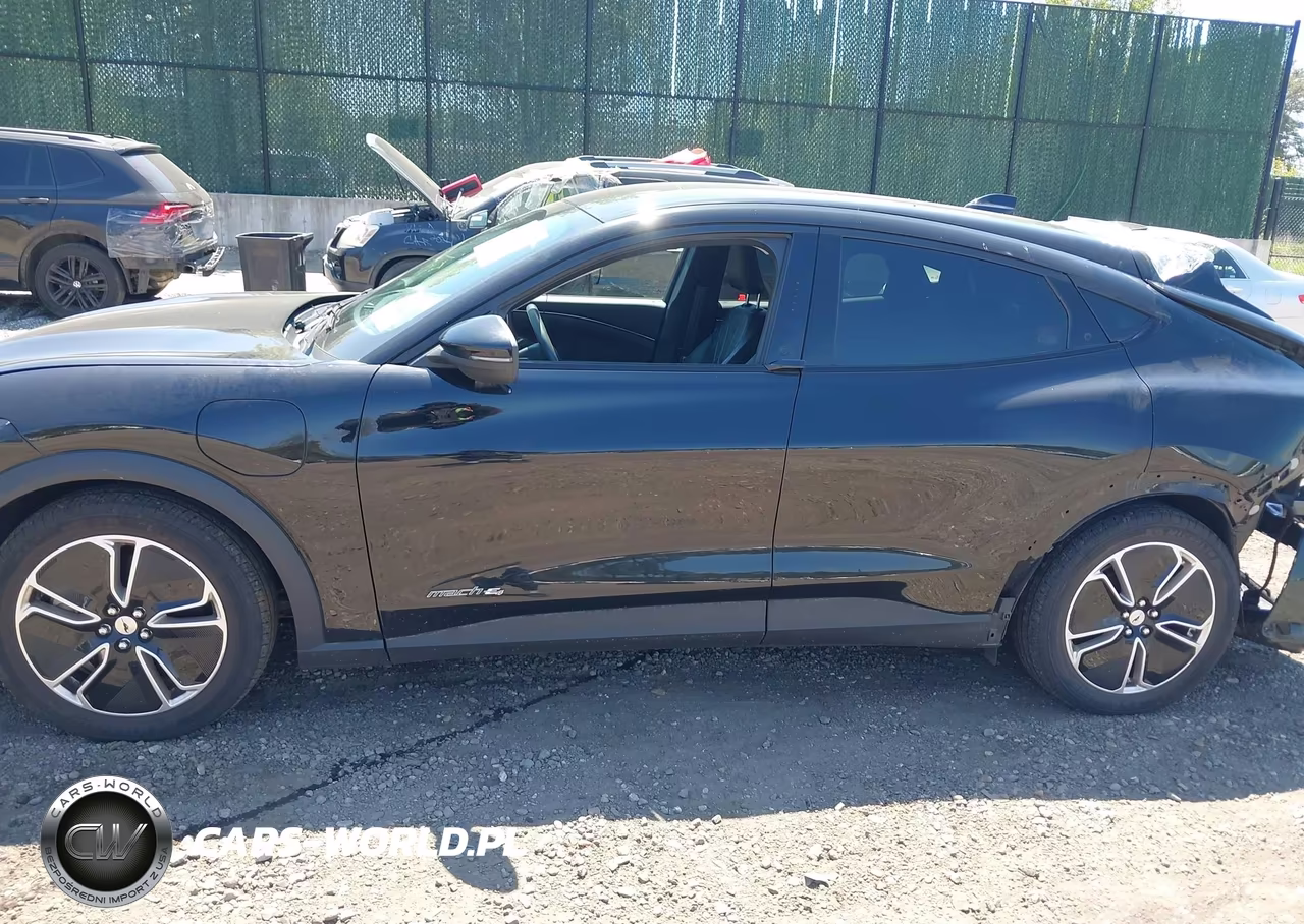 2022 Ford Mustang Mach-E Select VIN:3FMTK1SS0NMA18431 - 14