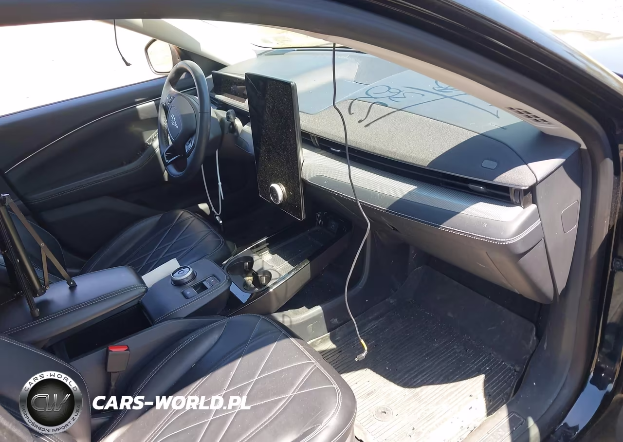2022 Ford Mustang Mach-E Select VIN:3FMTK1SS0NMA18431 - 5