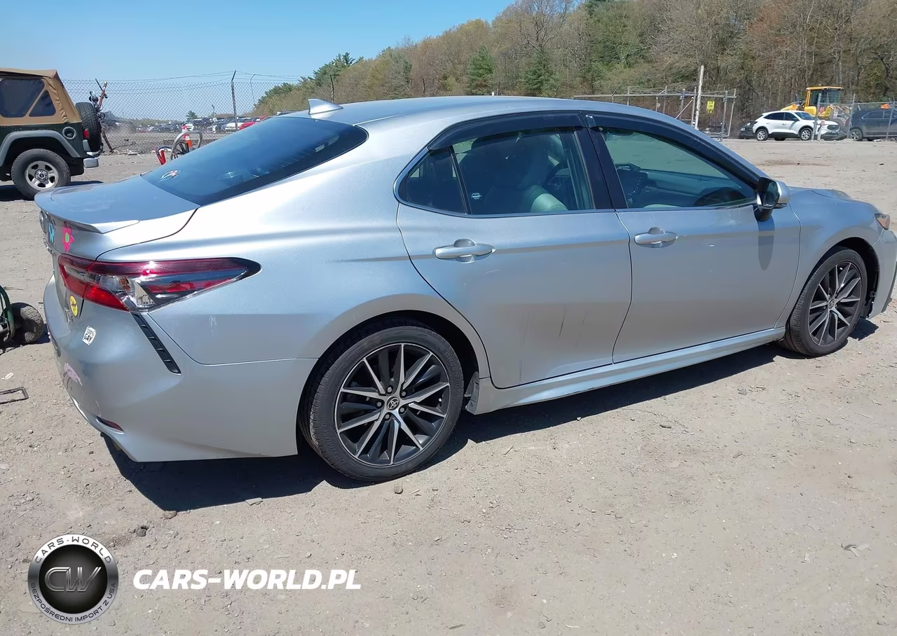 2022 Toyota Camry Se-Se Nightshade Edition VIN:4T1G11AK4NU633324 - 4