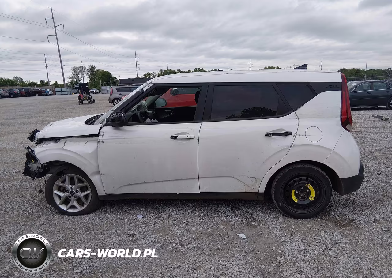 2022 Kia Soul S VIN:KNDJ23AU3N7165962 - 14