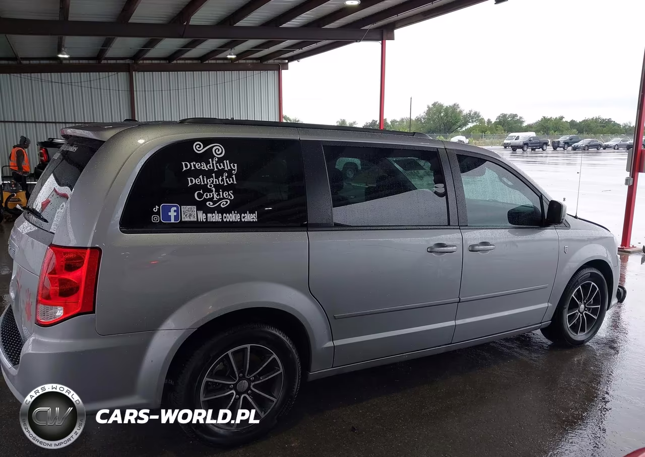2016 Dodge Grand Caravan R-T VIN:2C4RDGEG2GR375656 - 14