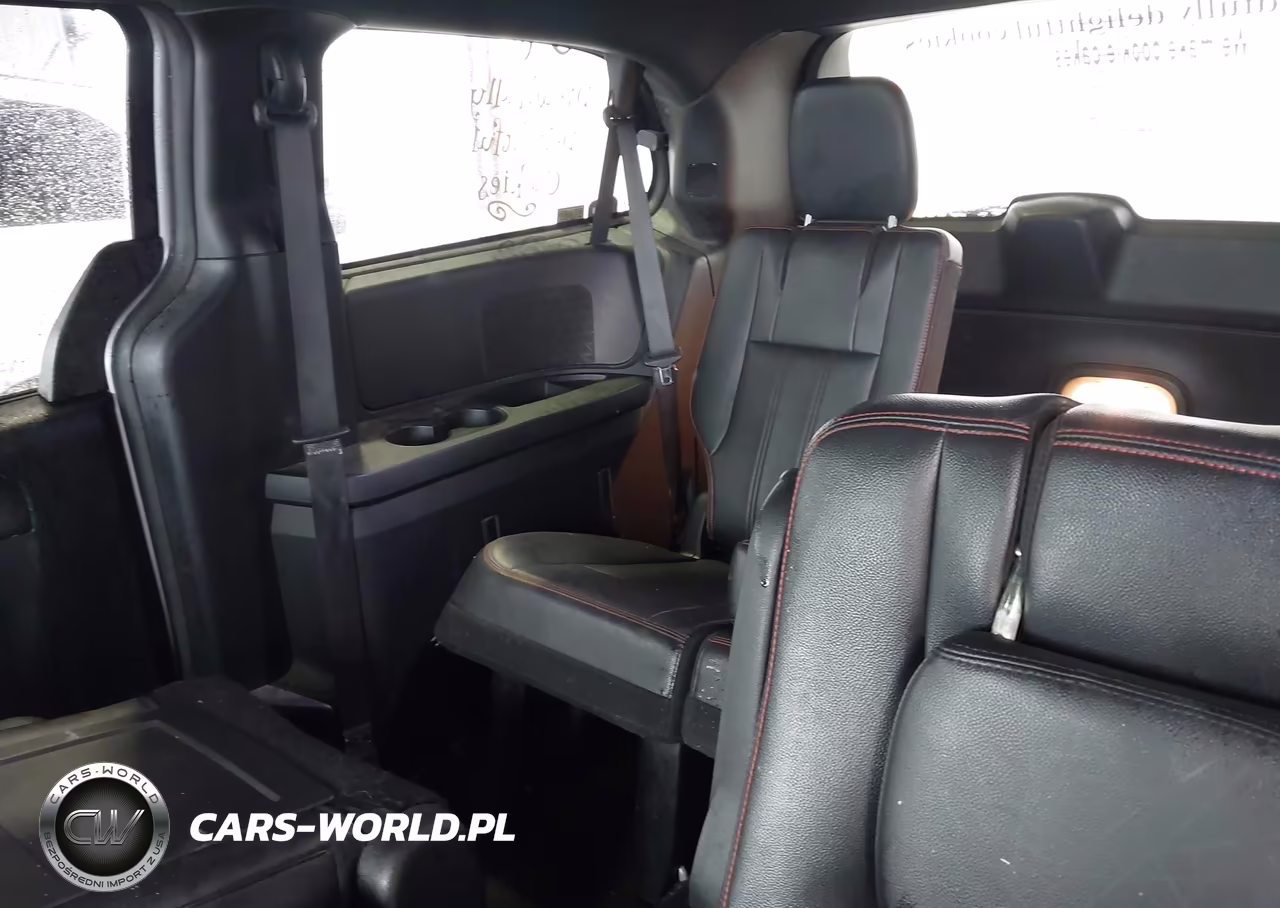 2016 Dodge Grand Caravan R-T VIN:2C4RDGEG2GR375656 - 8