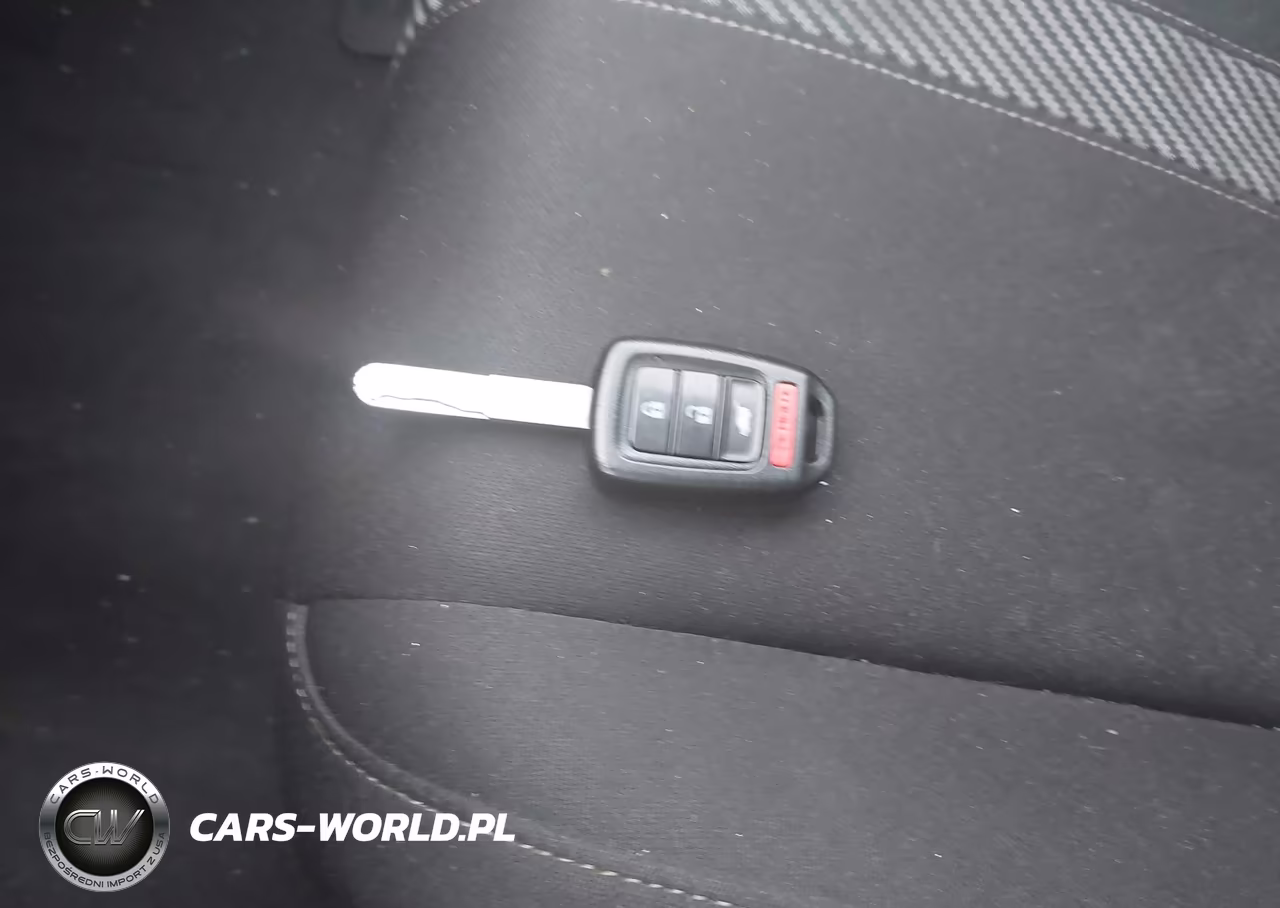 2018 Honda Civic Lx VIN:SHHFK7H2XJU421647 - 11