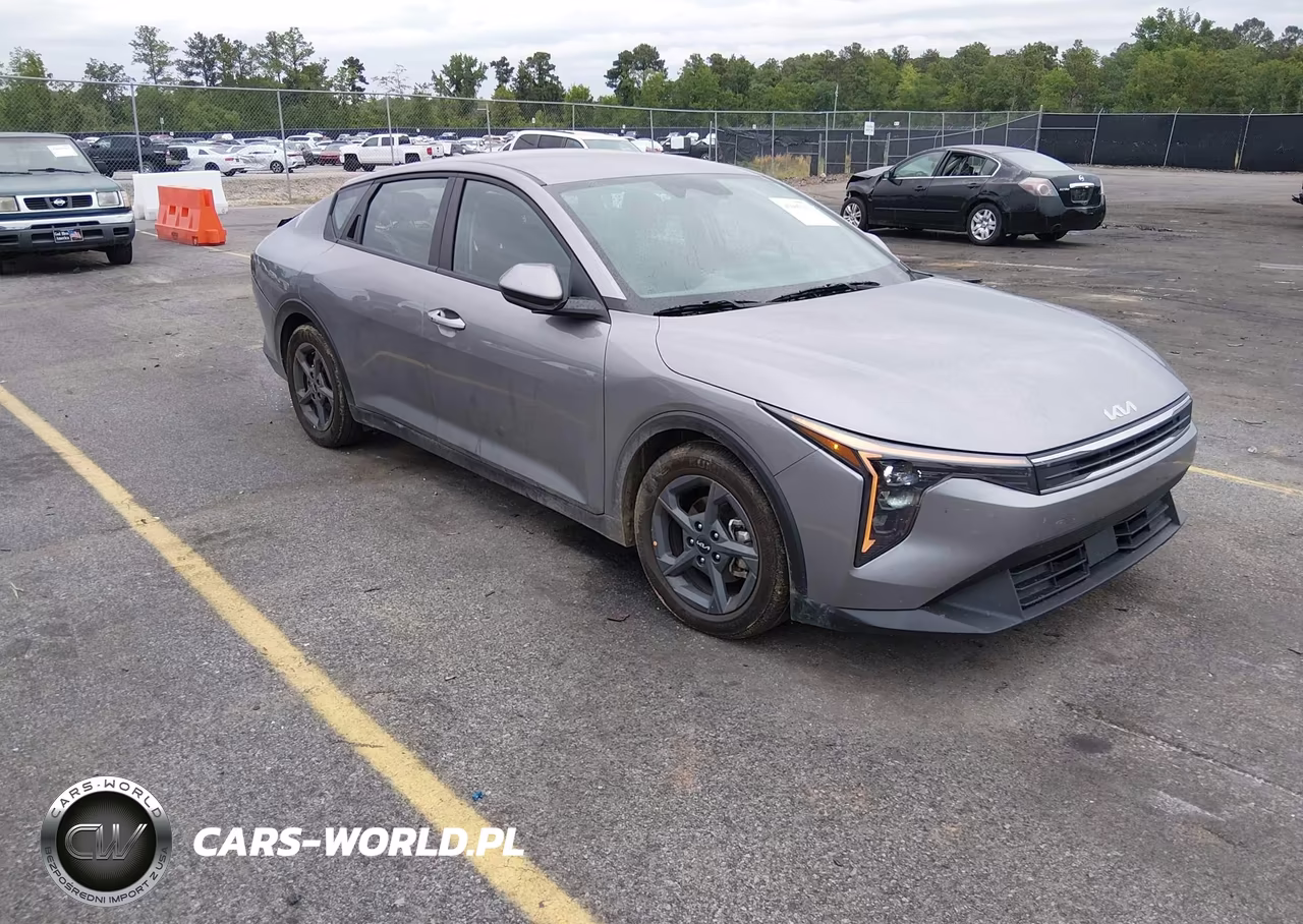 2025 Kia K4 Lxs – zdjęcie 1 z 16
