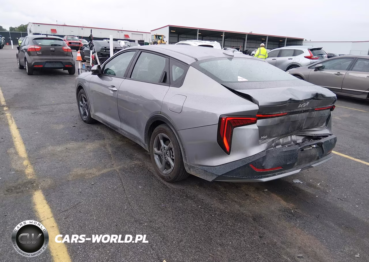 2025 Kia K4 Lxs VIN:3KPFT4DE1SE186317 - 3