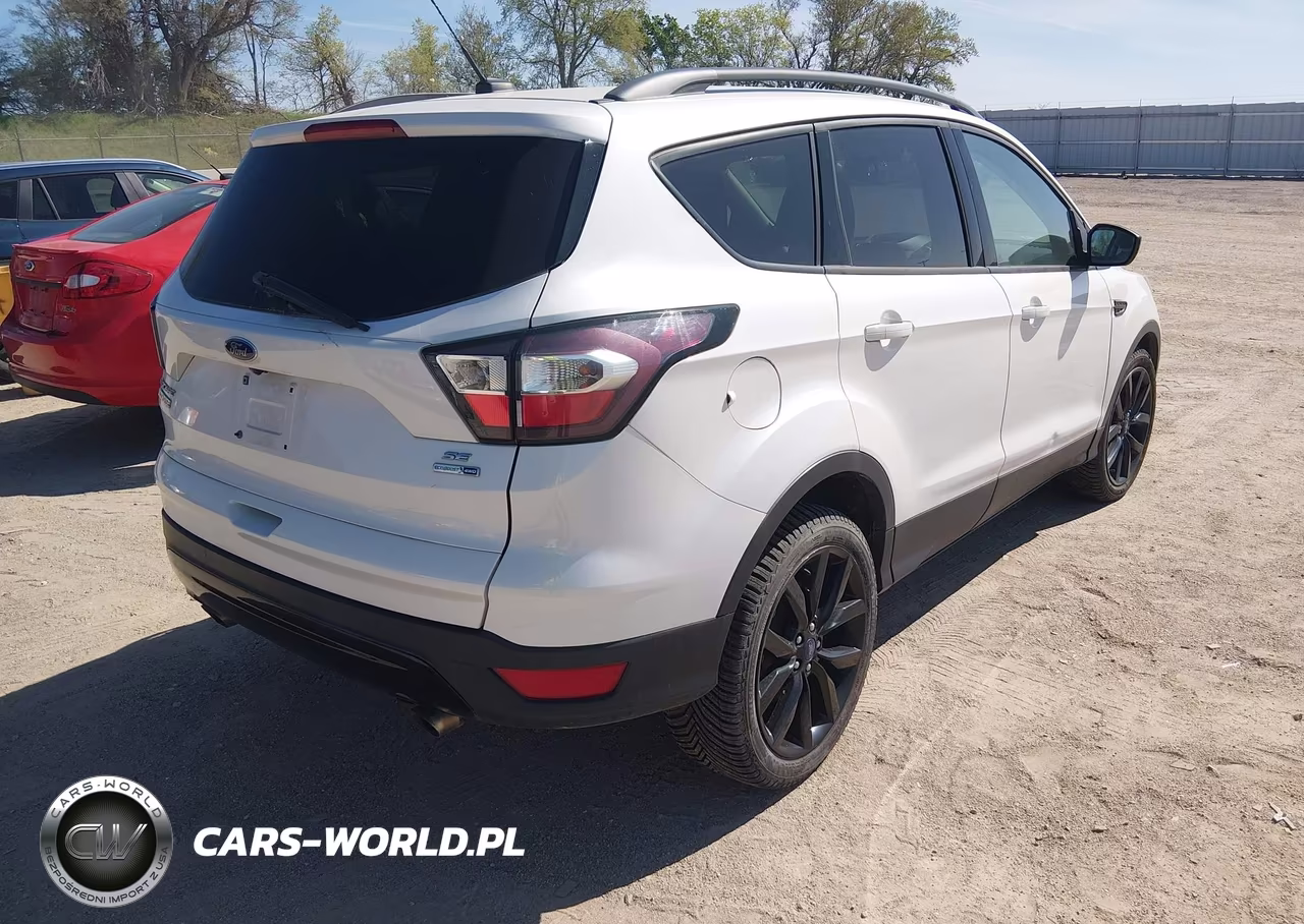 2017 Ford Escape Se VIN:1FMCU9GD3HUE47470 - 4