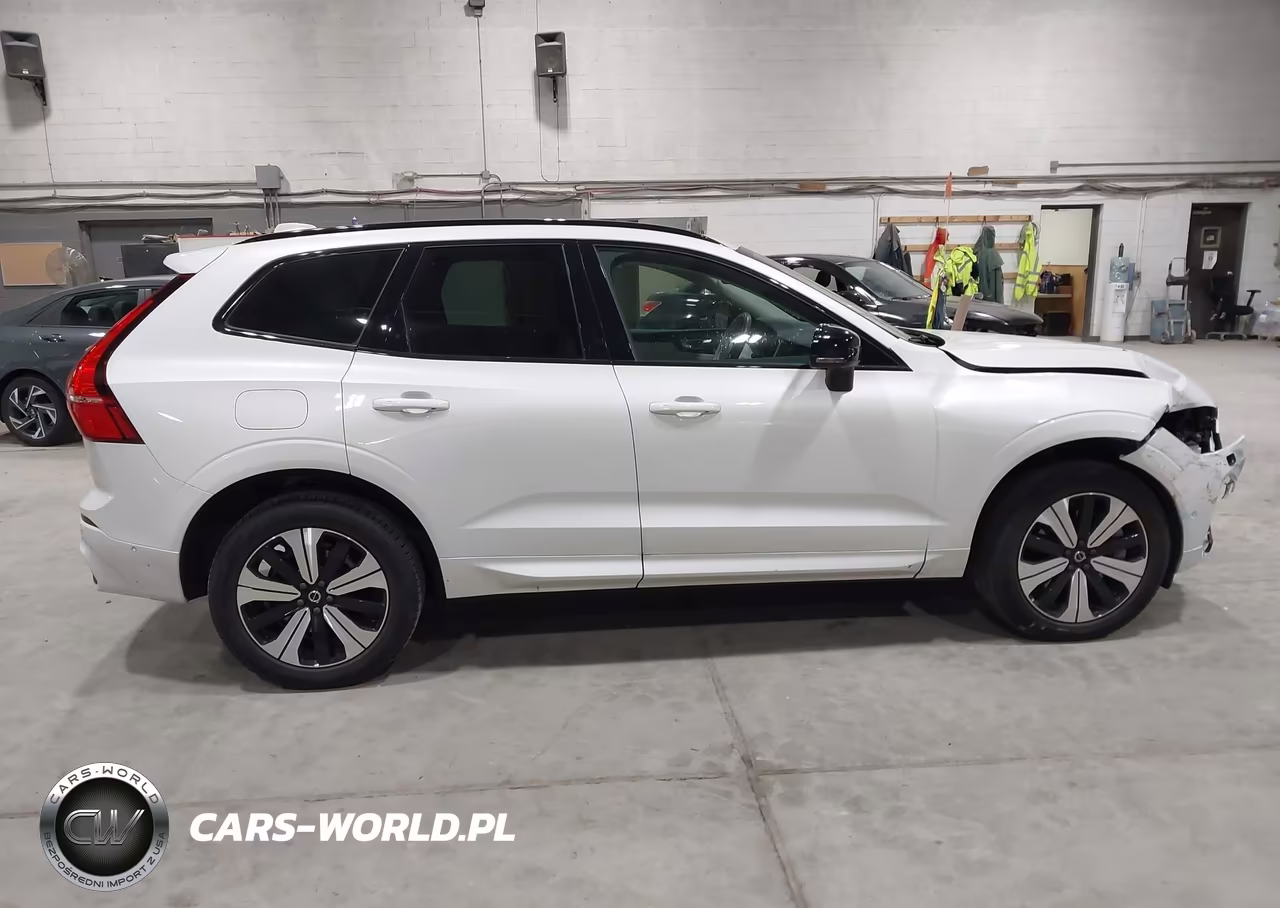 2024 Volvo Xc60 Recharge Plug-In Hybrid T8 Plus Dark Theme VIN:YV4H60DL0R1842282 - 13