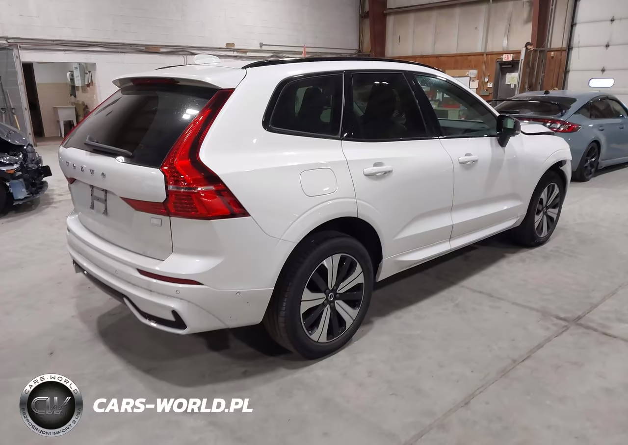 2024 Volvo Xc60 Recharge Plug-In Hybrid T8 Plus Dark Theme VIN:YV4H60DL0R1842282 - 4