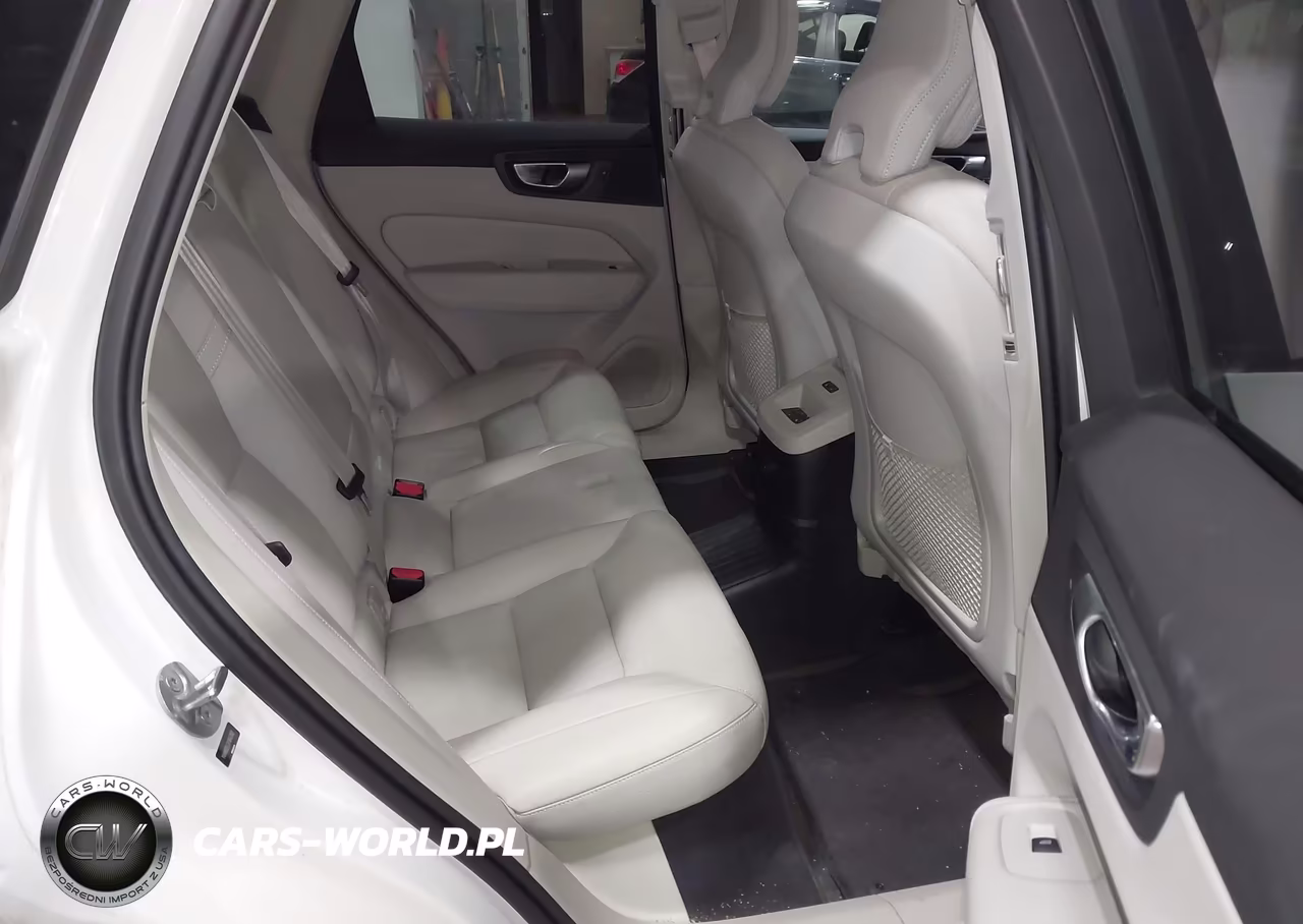 2024 Volvo Xc60 Recharge Plug-In Hybrid T8 Plus Dark Theme VIN:YV4H60DL0R1842282 - 8