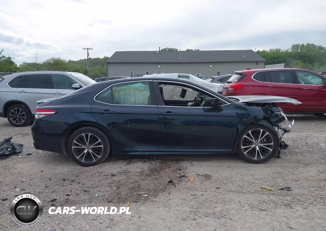 2020 Toyota Camry Se VIN:4T1G11AK6LU924744 - 14