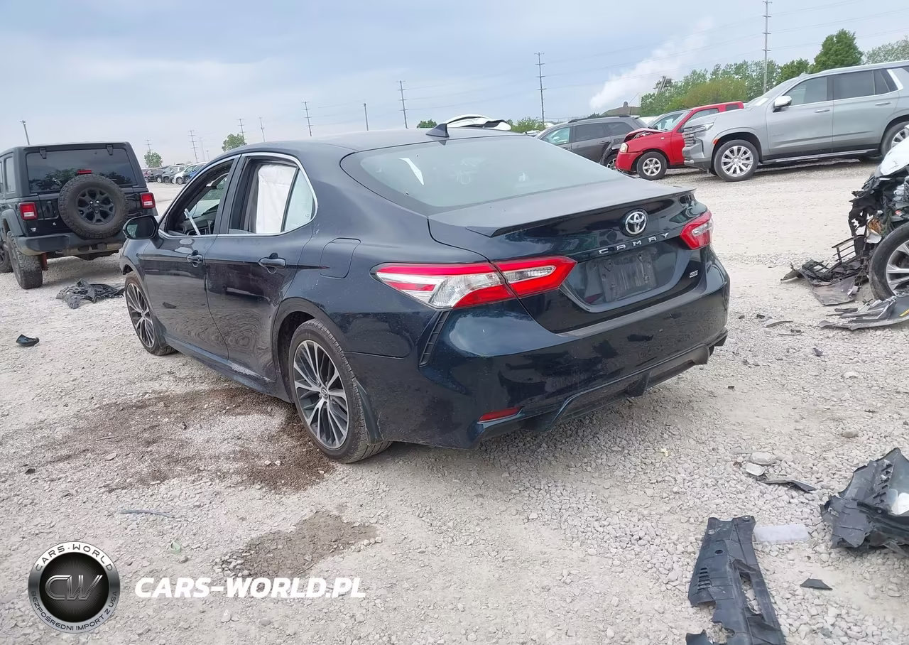 2020 Toyota Camry Se VIN:4T1G11AK6LU924744 - 3