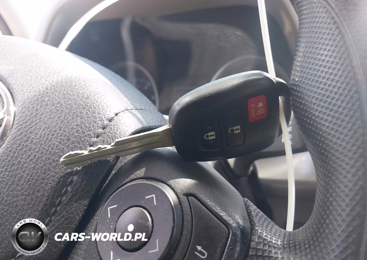 2018 Toyota Rav4 Le VIN:2T3ZFREV2JW475256 - 11