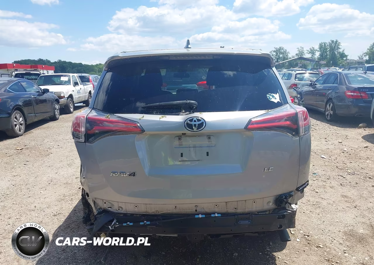 2018 Toyota Rav4 Le VIN:2T3ZFREV2JW475256 - 17