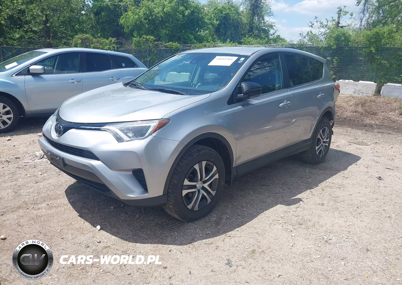 2018 Toyota Rav4 Le VIN:2T3ZFREV2JW475256 - 2