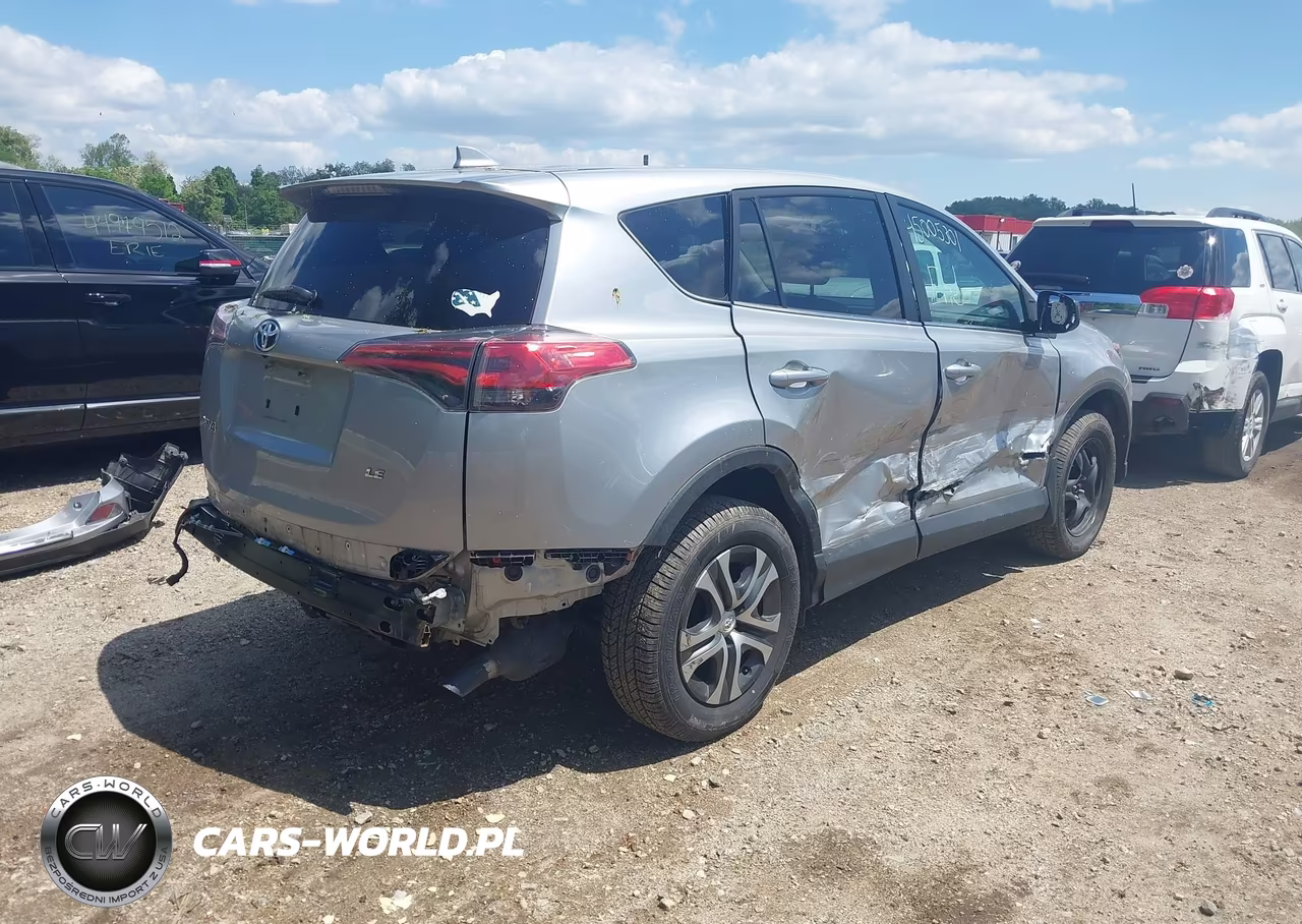 2018 Toyota Rav4 Le VIN:2T3ZFREV2JW475256 - 4