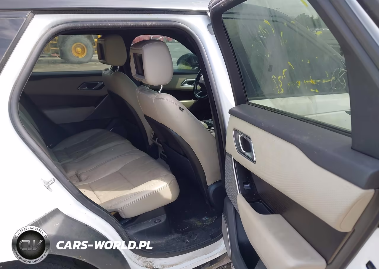 2018 Land Rover Range Rover Velar P250 Se R-Dynamic VIN:SALYL2RX2JA715324 - 8