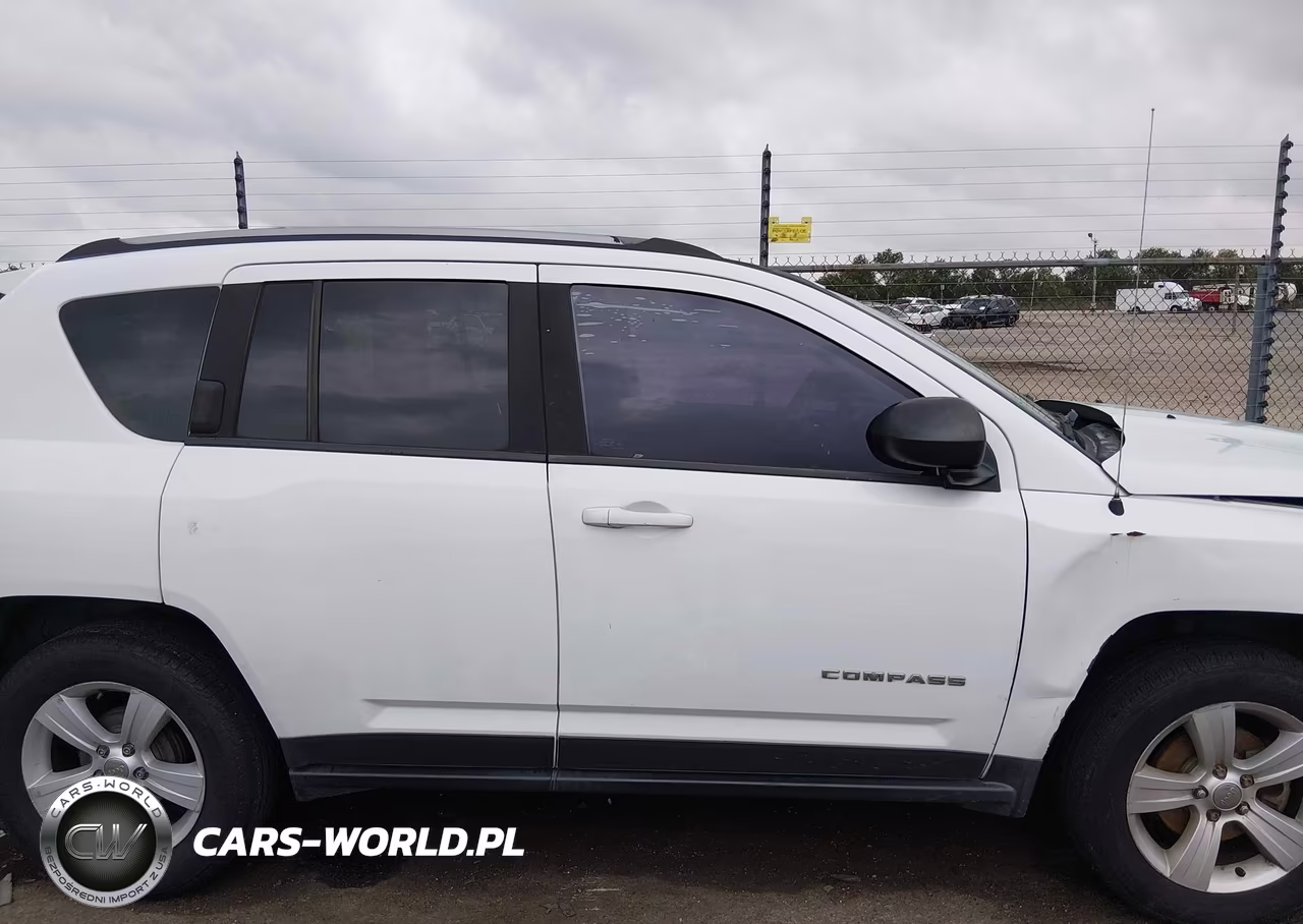 2016 Jeep Compass Sport VIN:1C4NJCBA3GD621830 - 13