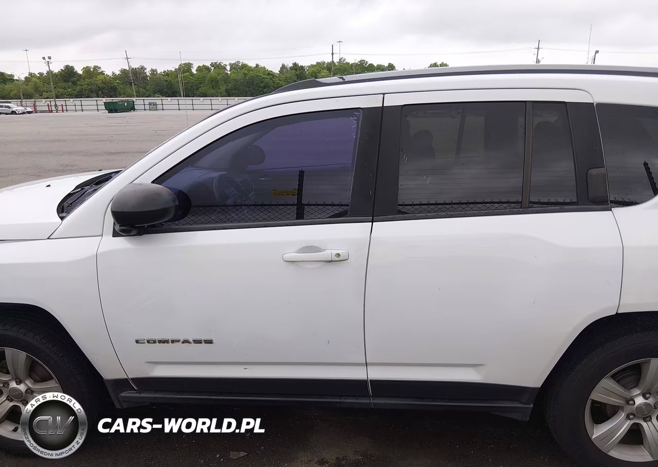 2016 Jeep Compass Sport VIN:1C4NJCBA3GD621830 - 14