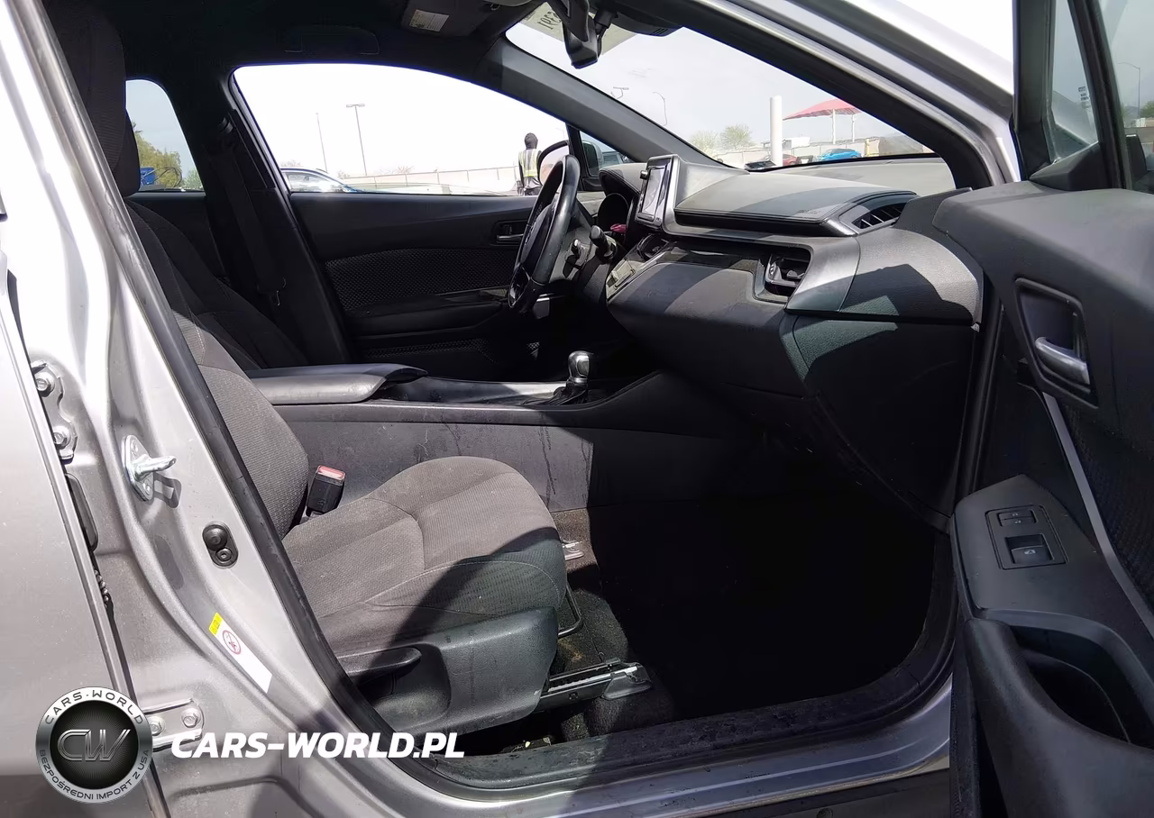 2018 Toyota C-Hr Xle Premium VIN:NMTKHMBX6JR014789 - 5