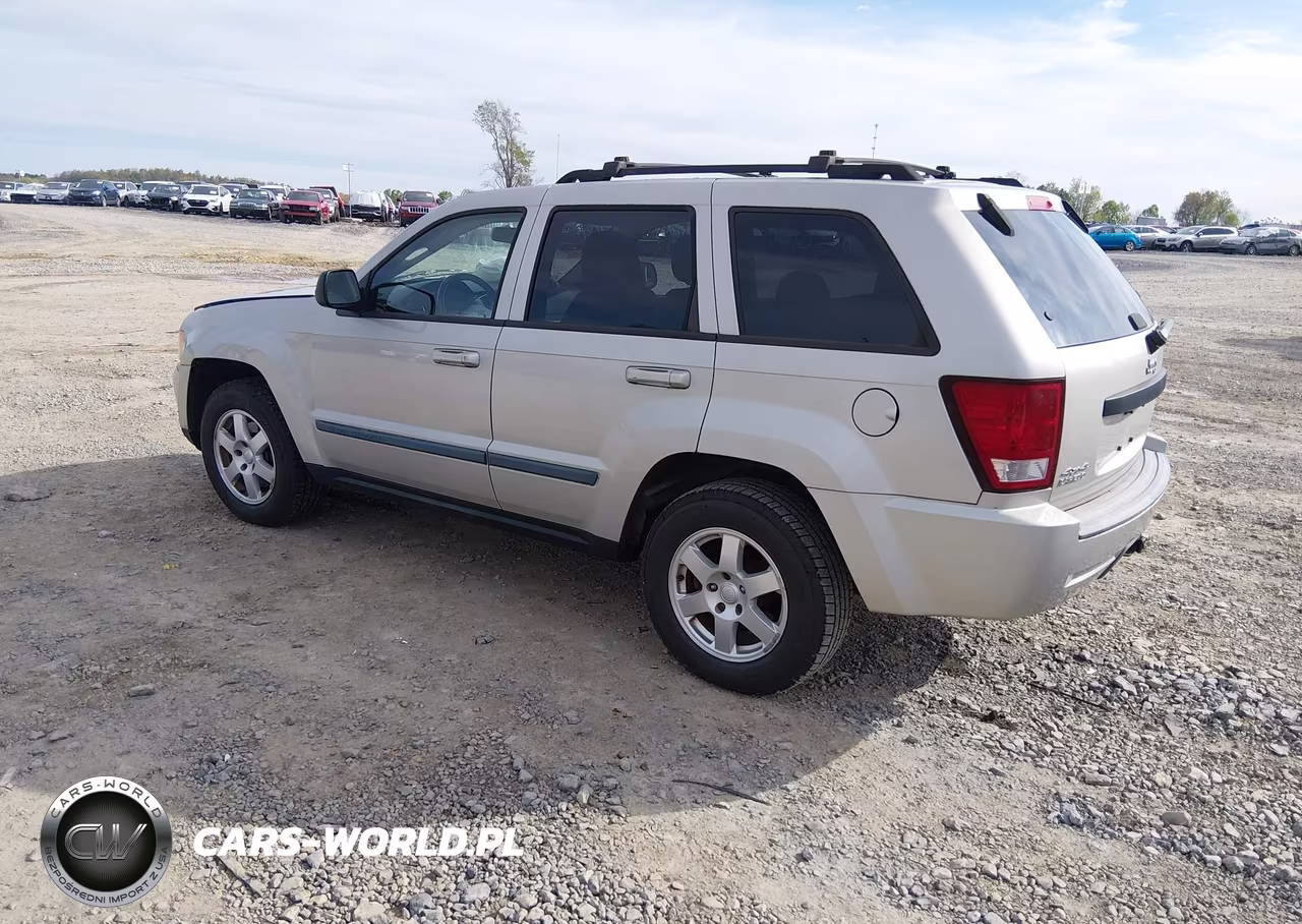 2009 Jeep Grand Cherokee Laredo VIN:1J8GR48K19C536414 - 3