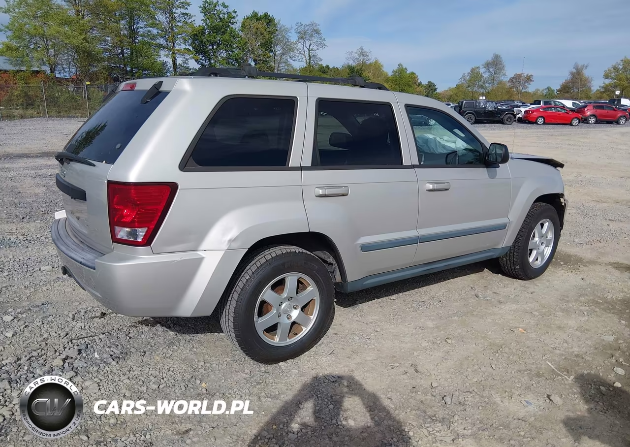 2009 Jeep Grand Cherokee Laredo VIN:1J8GR48K19C536414 - 4