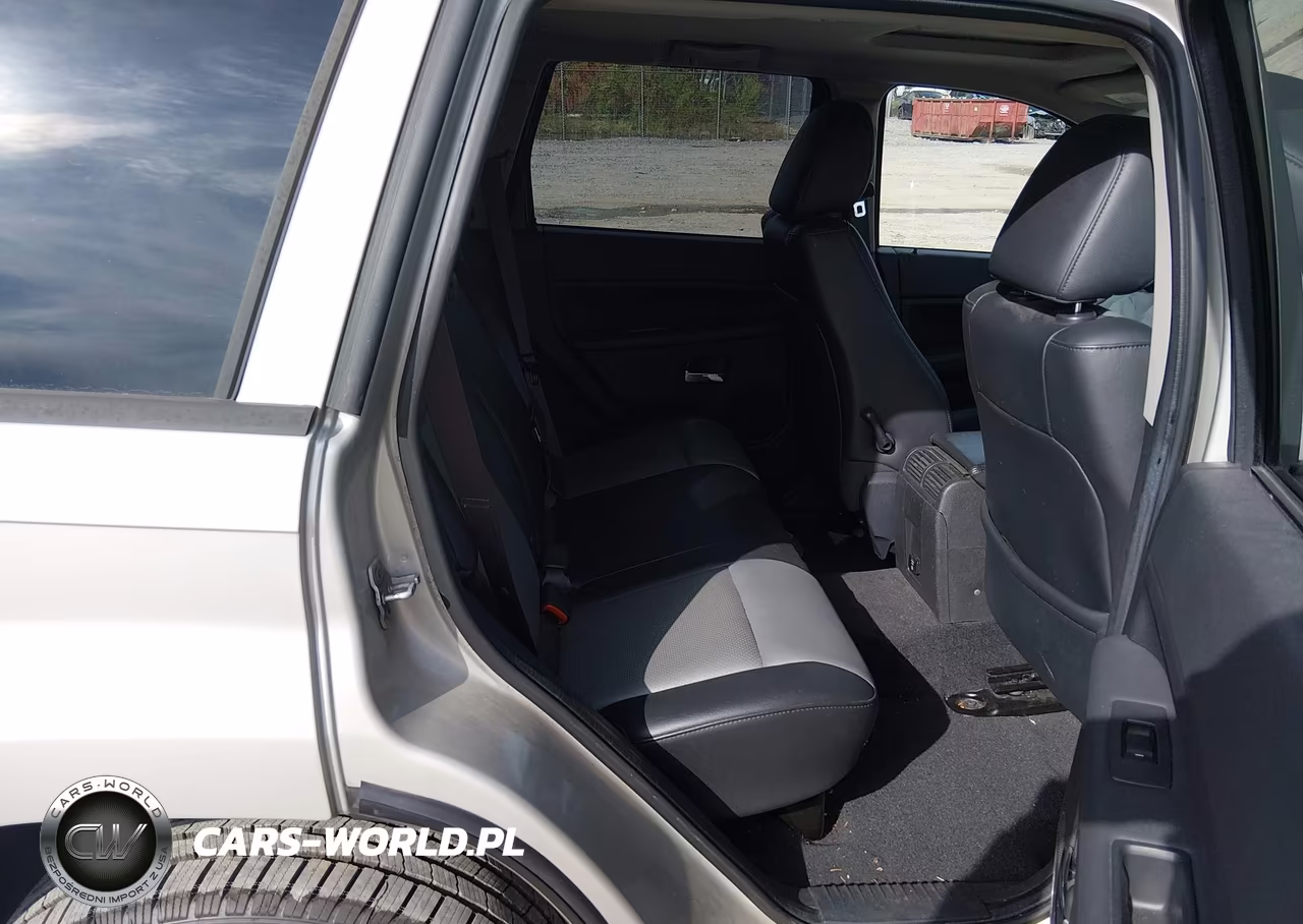 2009 Jeep Grand Cherokee Laredo VIN:1J8GR48K19C536414 - 8