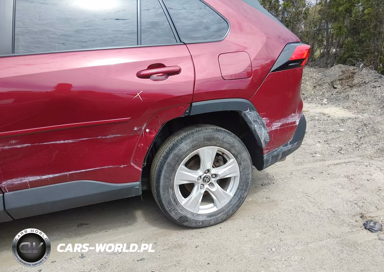 2021 Toyota Rav4 Xle VIN:2T3P1RFV4MW240284 - 17