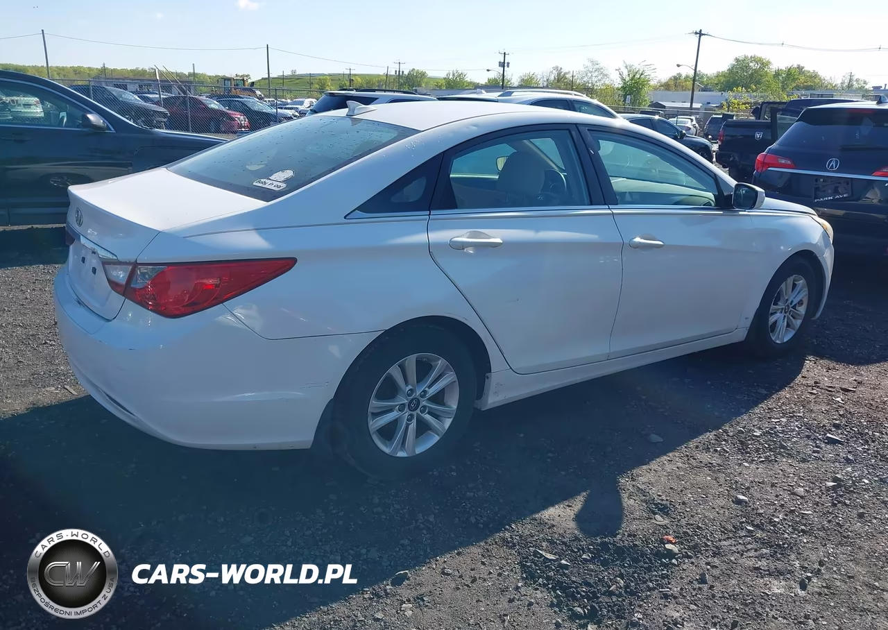 2013 Hyundai Sonata Gls VIN:5NPEB4AC7DH743375 - 4