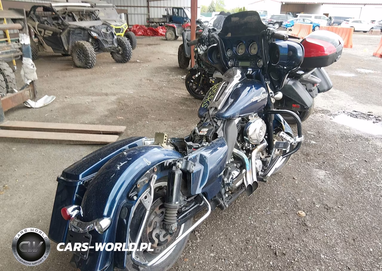 2012 Harley-Davidson Flhx Street Glide VIN:1HD1KBM15CB623098 - 4