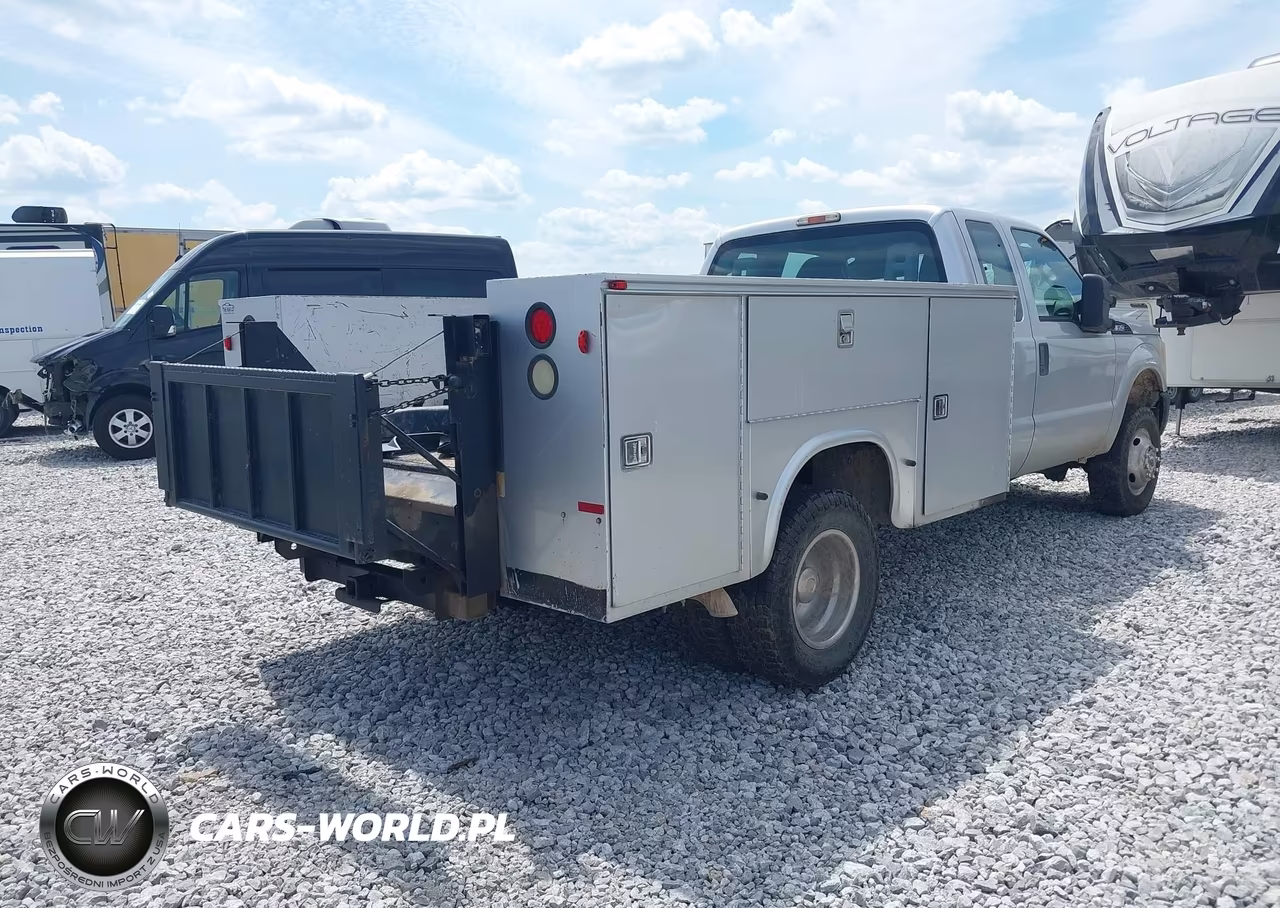 2012 Ford F-350 Chassis VIN:1FD8X3H64CEC51082 - 4