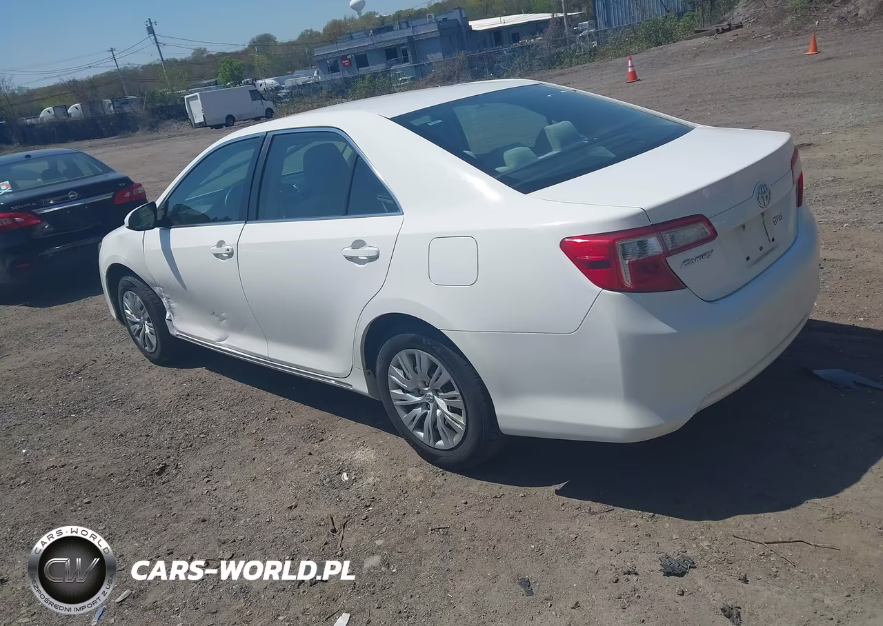 2012 Toyota Camry Le VIN:4T1BF1FK5CU106328 - 3