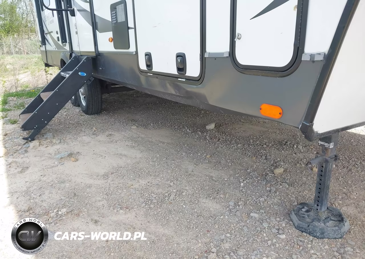 2020 Forest River Rockwood Signature 8299Sb 5Th Whl Travel Trailer VIN:4X4FRLE28L1889120 - 16