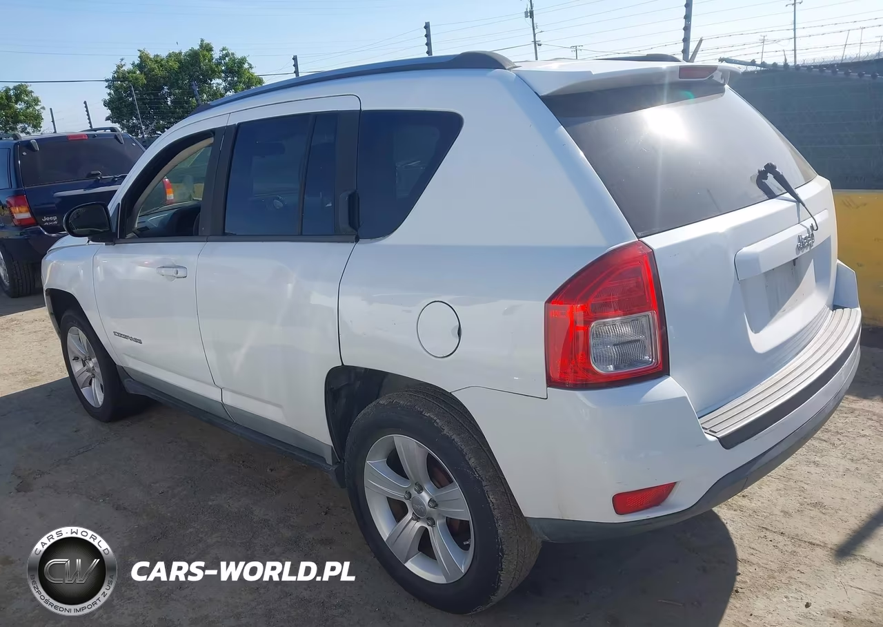 2011 Jeep Compass VIN:1J4NT1FA2BD248694 - 3
