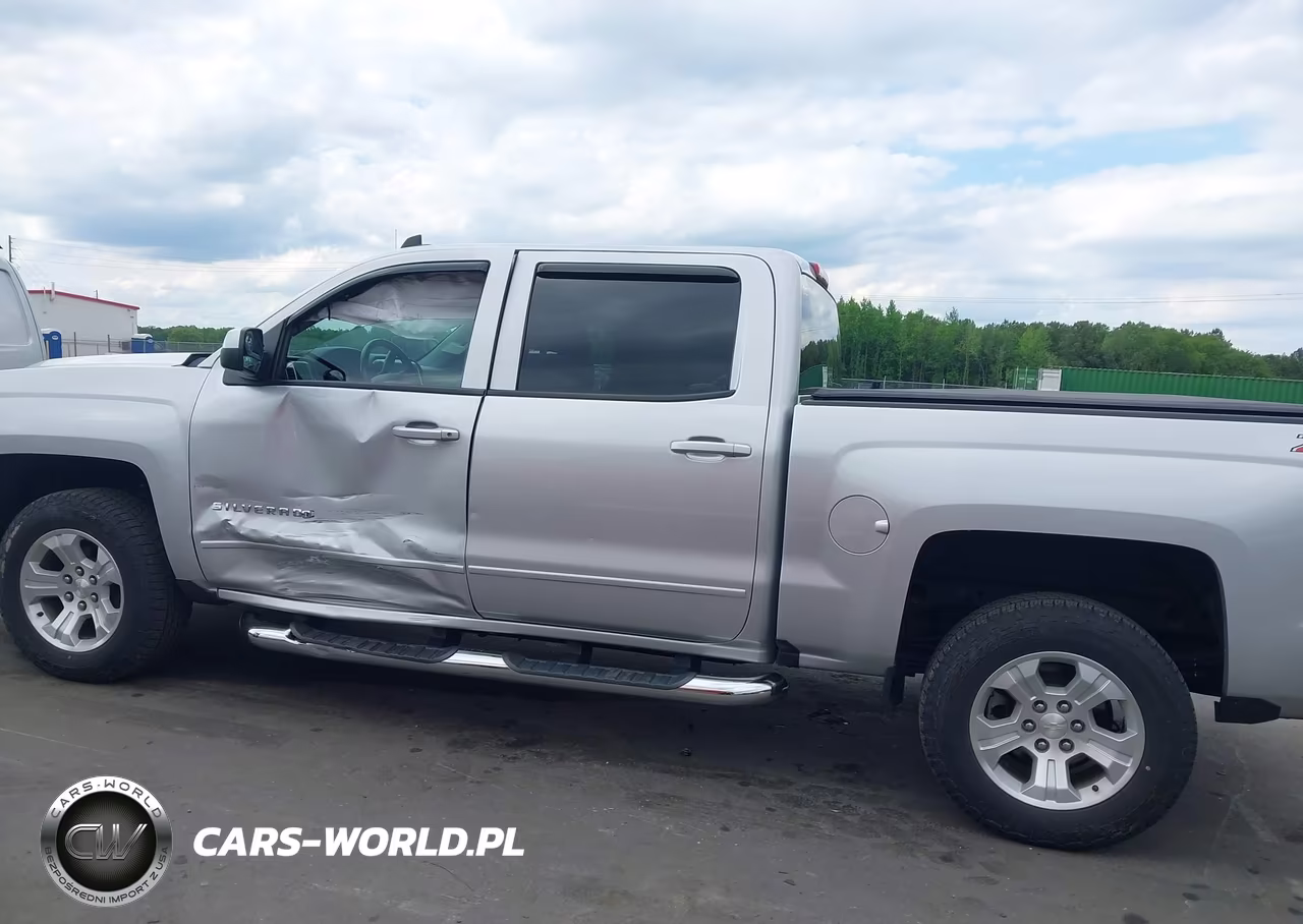 2018 Chevrolet Silverado 1500 2Lt VIN:3GCUKREC7JG600112 - 14