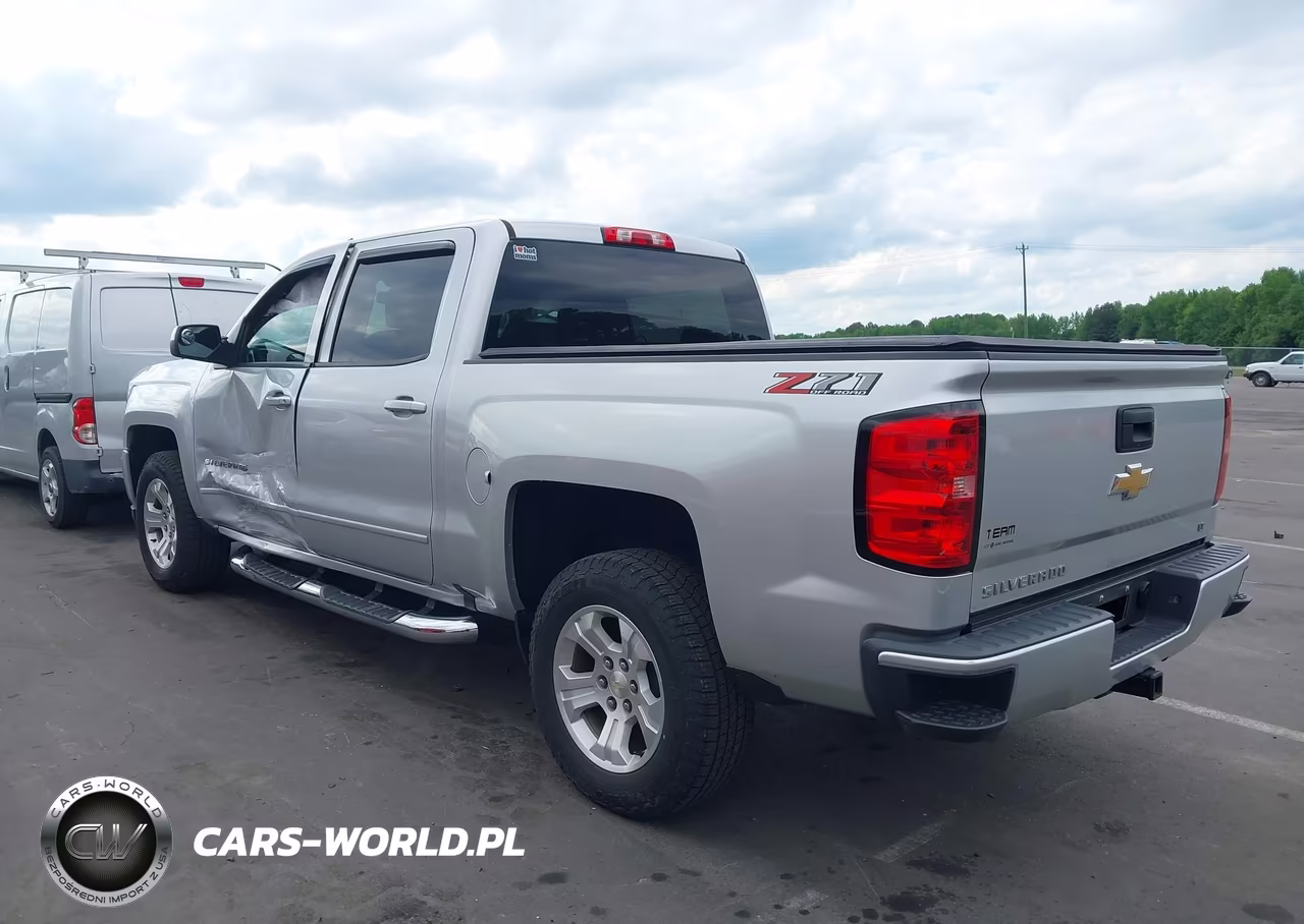 2018 Chevrolet Silverado 1500 2Lt VIN:3GCUKREC7JG600112 - 3