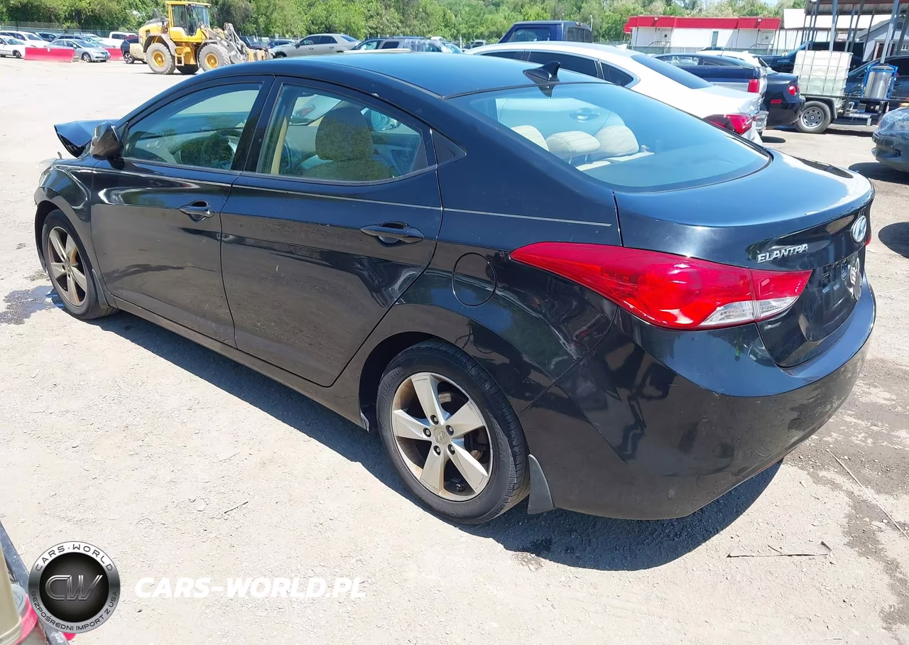 2013 Hyundai Elantra Gls VIN:5NPDH4AE1DH350449 - 3