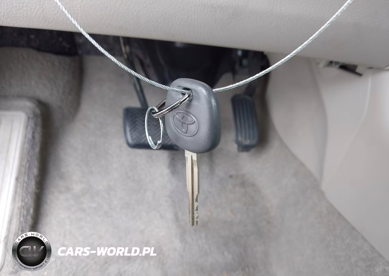 2013 Toyota Corolla Le VIN:JTDBU4EE7DJ118605 - 11