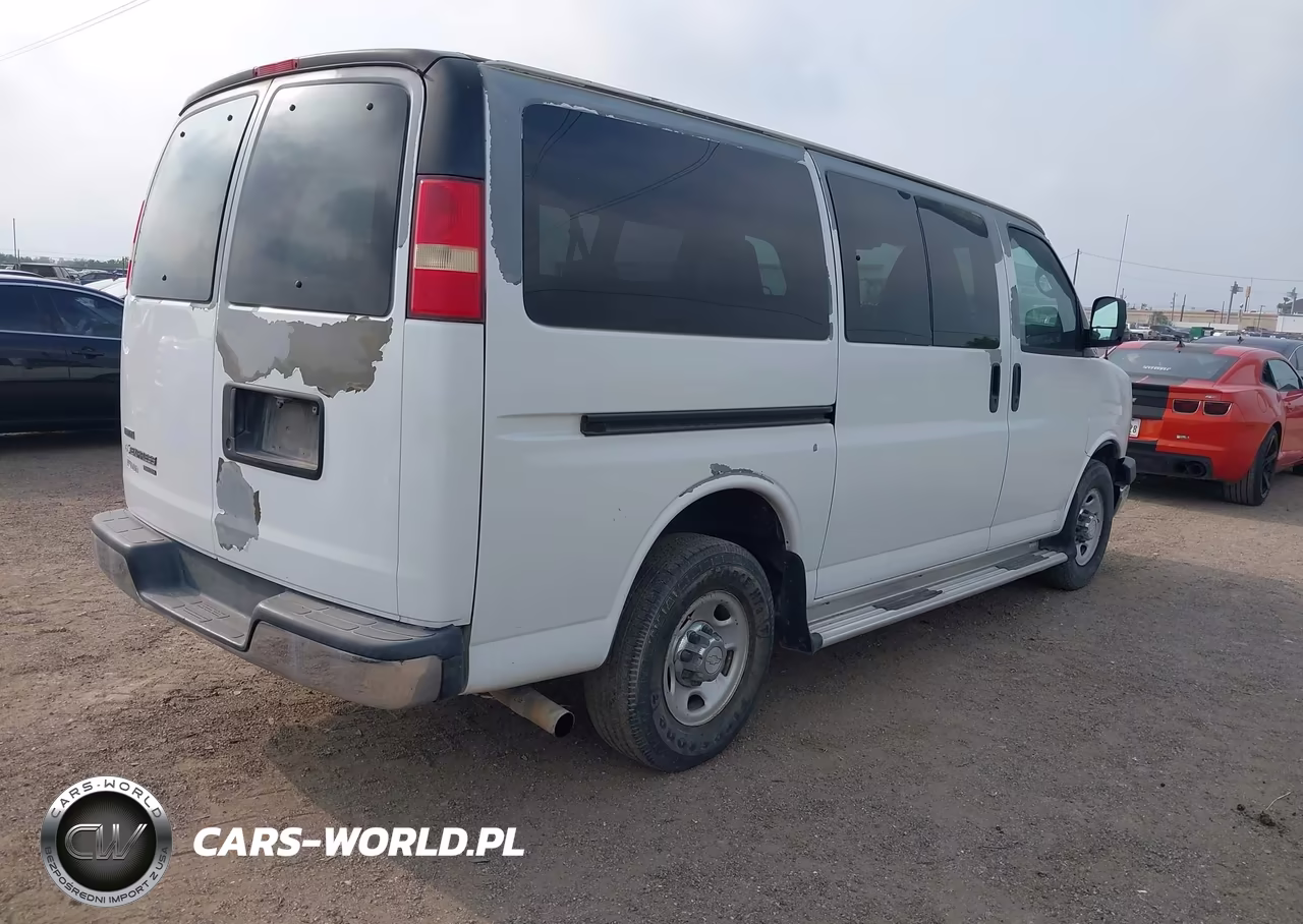 2011 Chevrolet Express 3500 Lt VIN:1GAZGYFG0B1106475 - 4