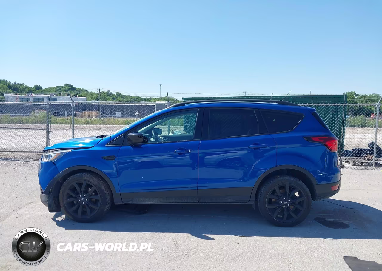 2019 Ford Escape Se VIN:1FMCU0GDXKUB02052 - 15