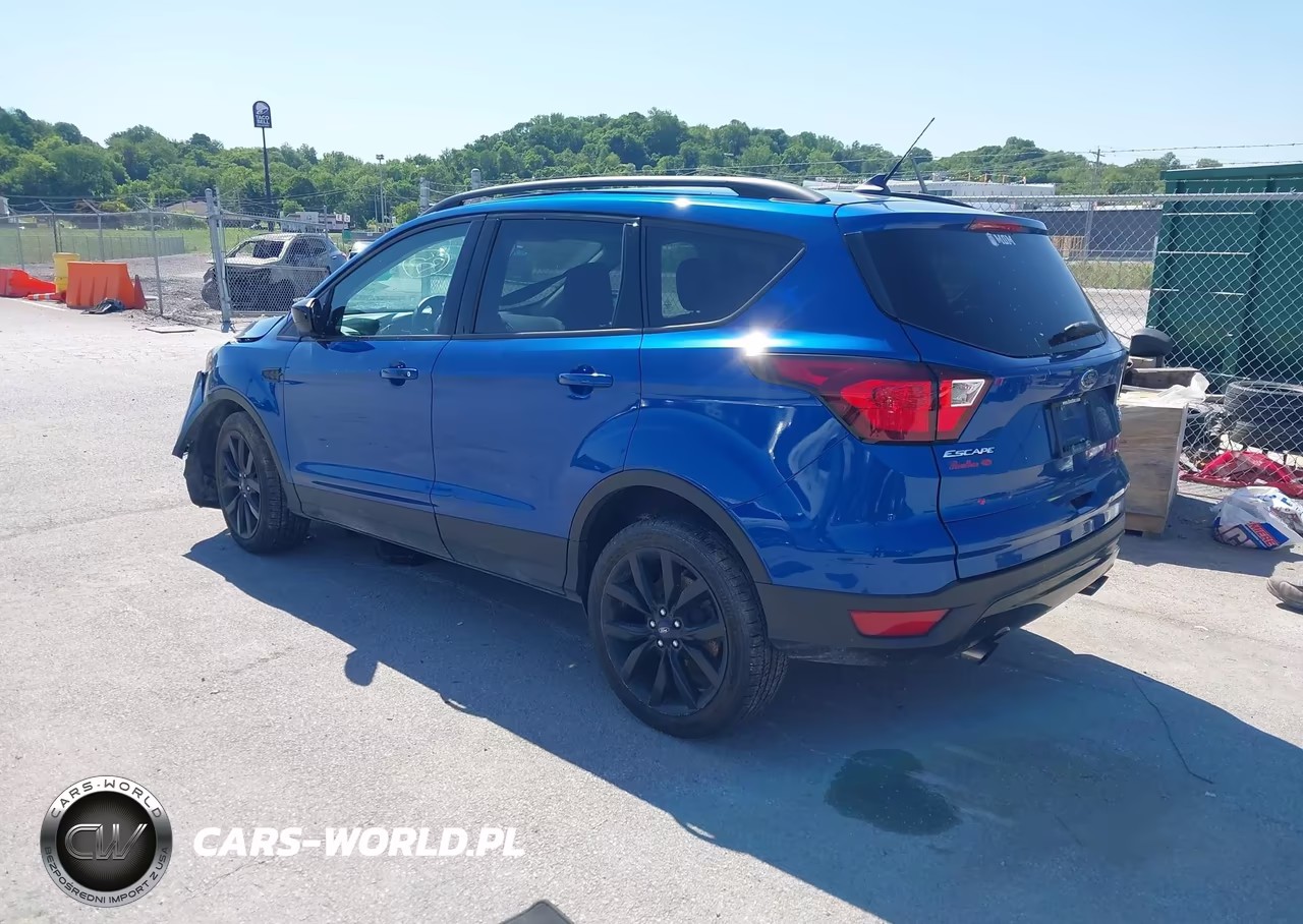 2019 Ford Escape Se VIN:1FMCU0GDXKUB02052 - 3