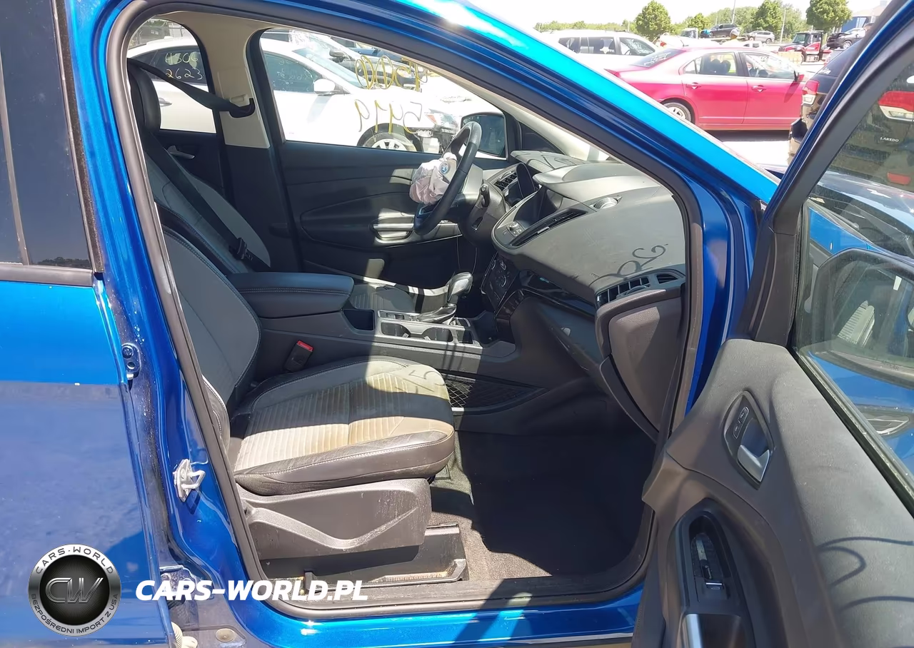 2019 Ford Escape Se VIN:1FMCU0GDXKUB02052 - 5
