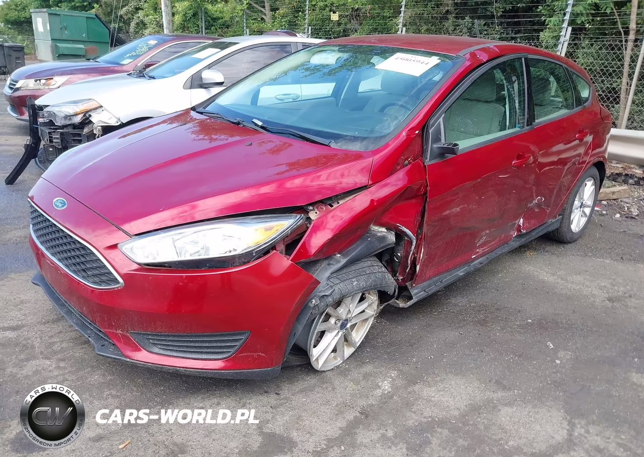 2016 Ford Focus Se VIN:1FADP3K29GL327900 - 6