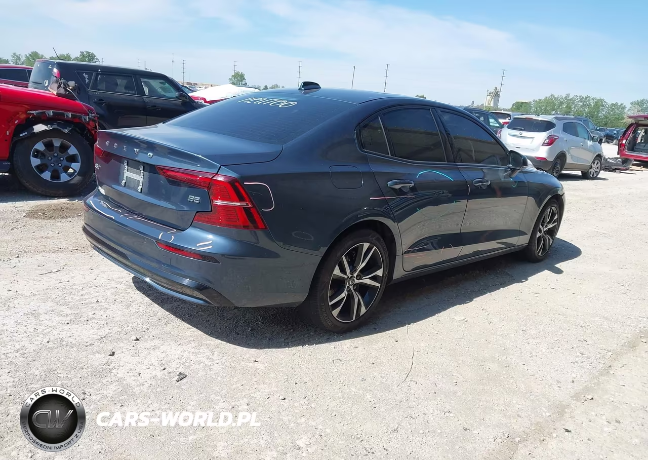2024 Volvo S60 B5 Core Dark Theme VIN:7JRL12FK3RG327318 - 4