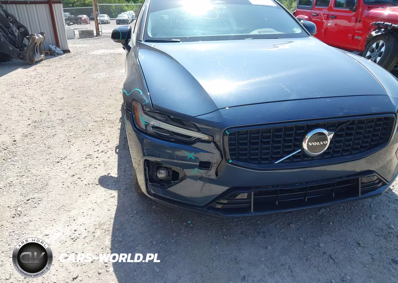 2024 Volvo S60 B5 Core Dark Theme VIN:7JRL12FK3RG327318 - 6