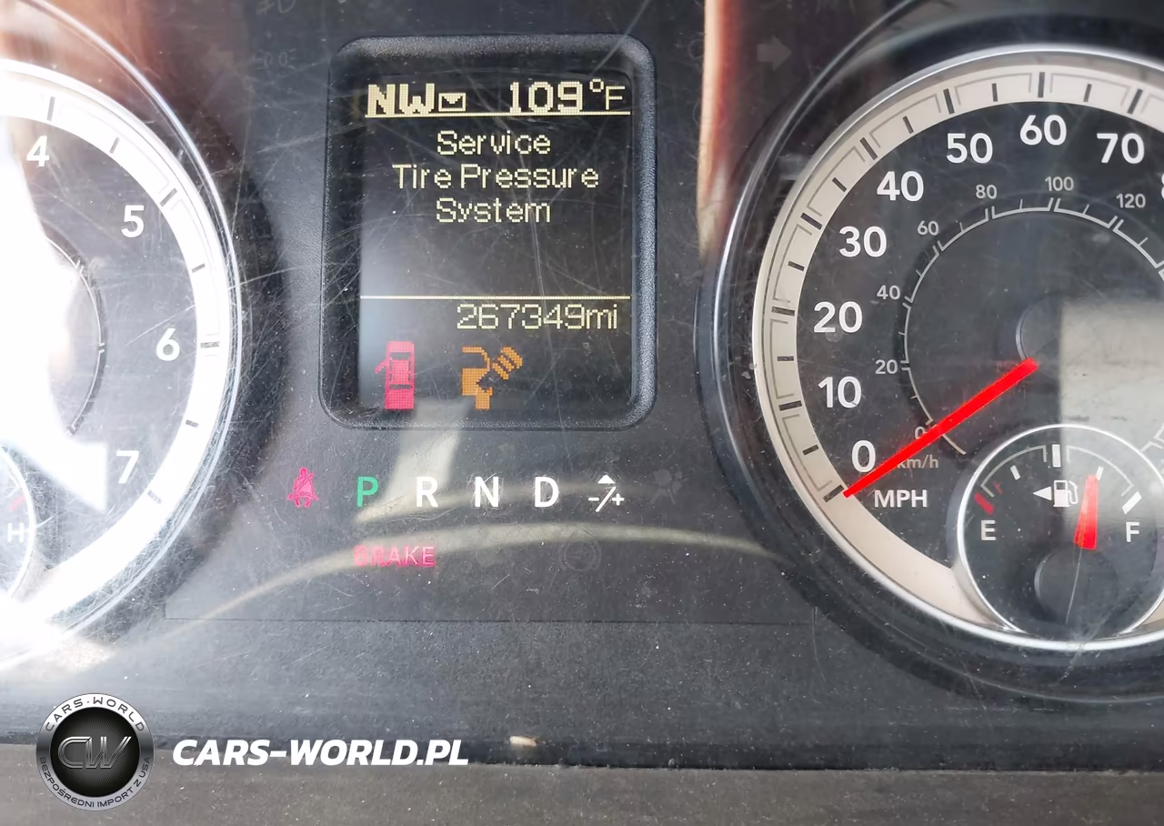 2016 Ram 1500 Tradesman VIN:3C6JR6AG3GG239399 - 15