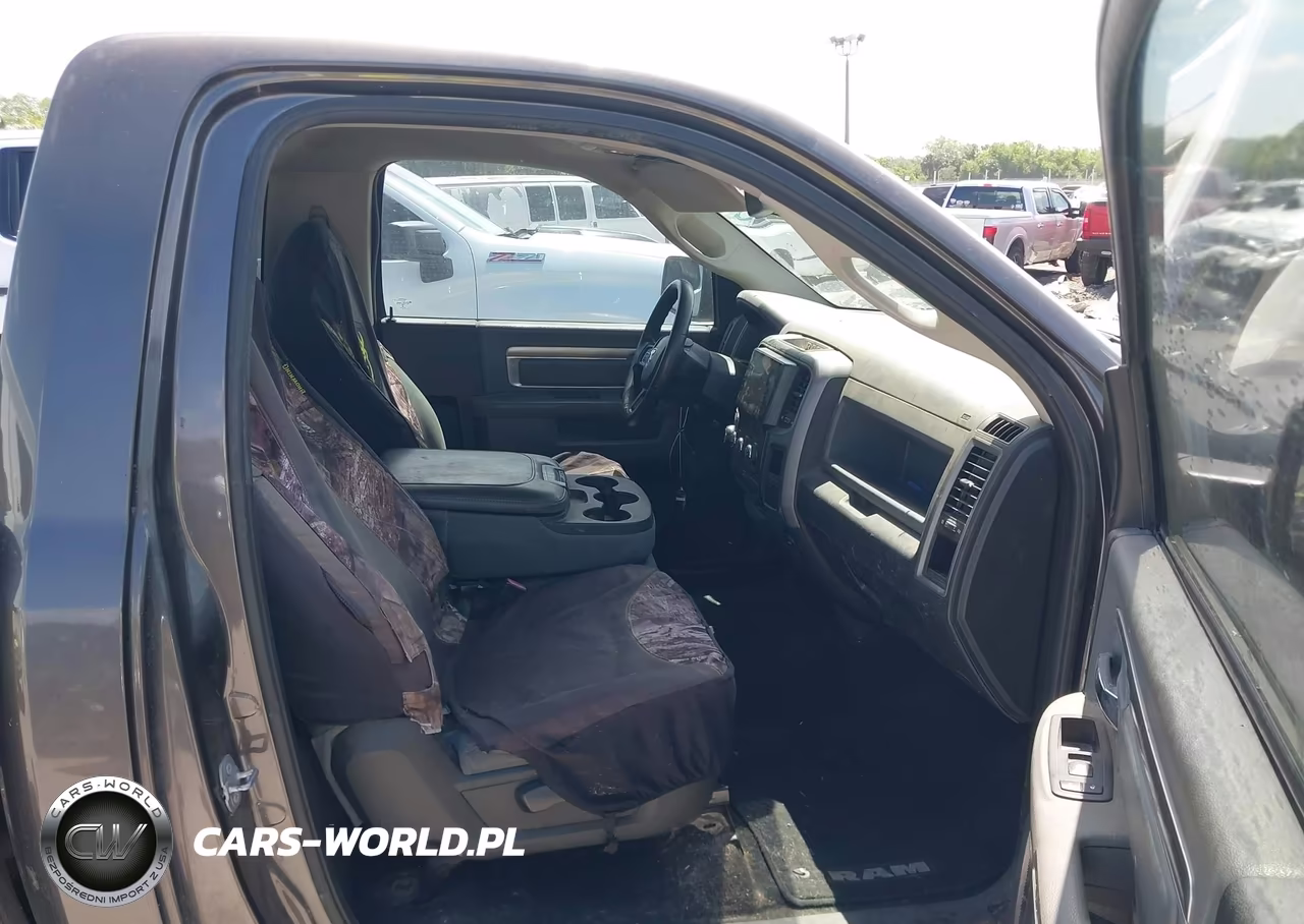 2016 Ram 1500 Tradesman VIN:3C6JR6AG3GG239399 - 5