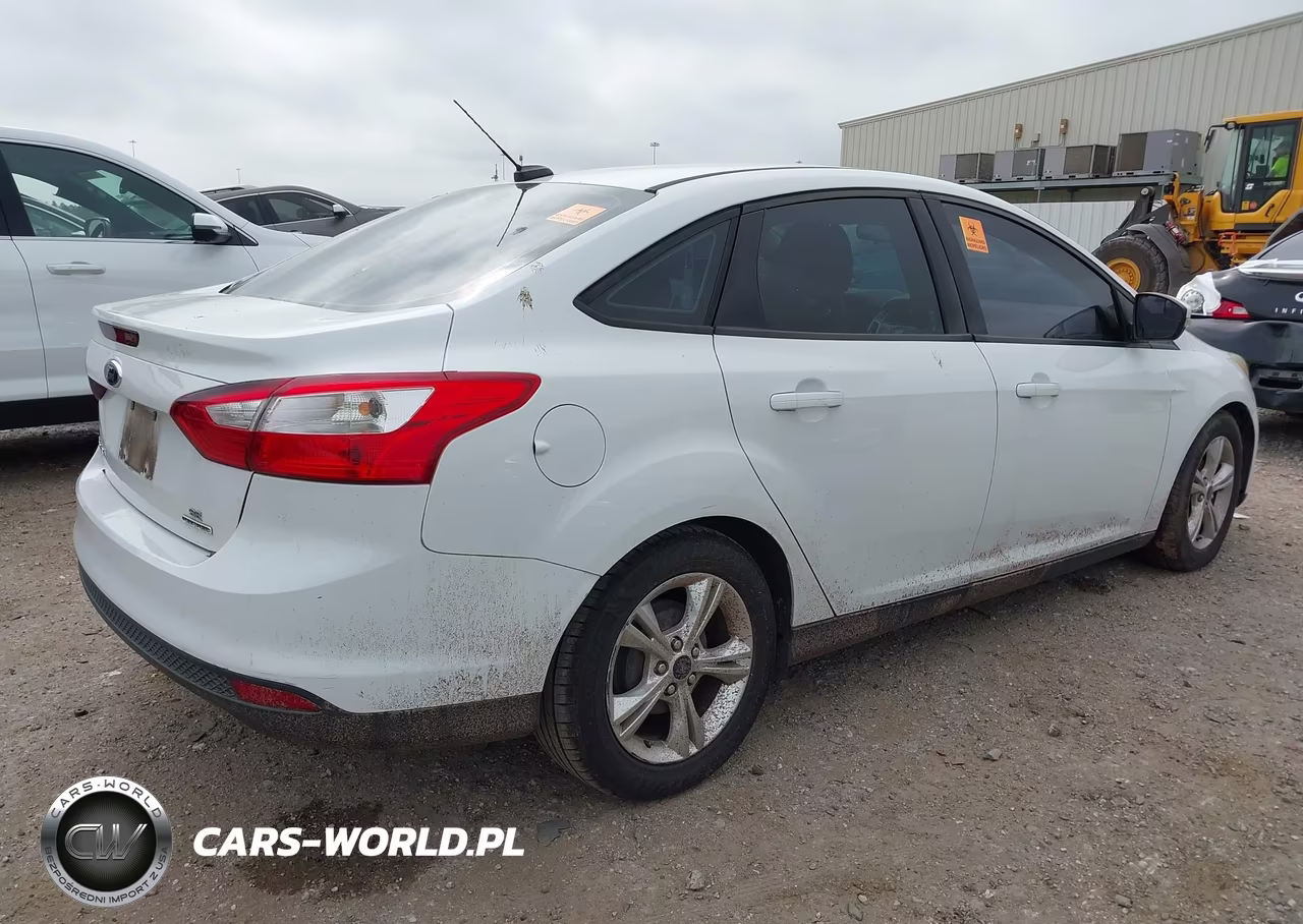 2014 Ford Focus Se VIN:1FADP3F23EL242249 - 4